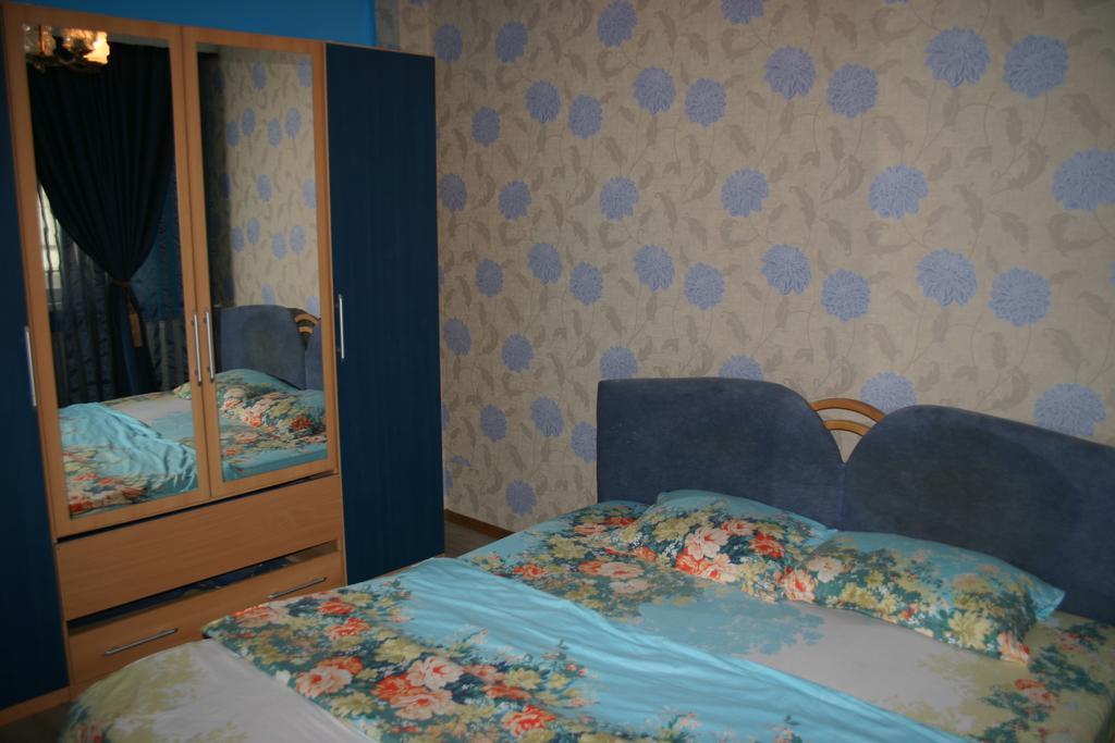 Apartament Salonul Rosu Bacău Zewnętrze zdjęcie