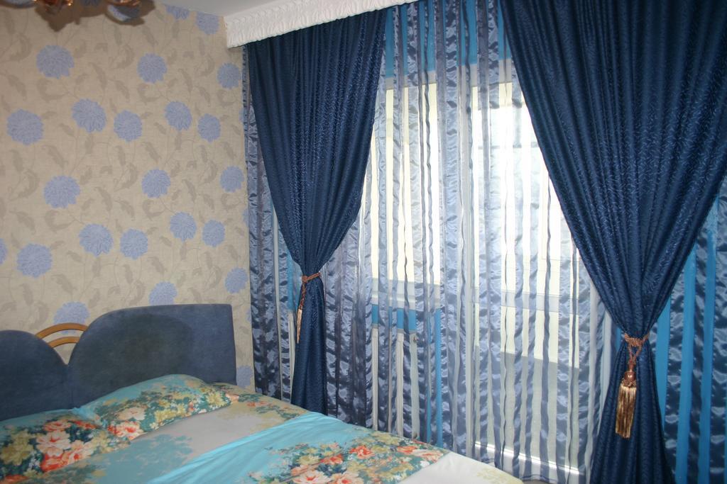 Apartament Salonul Rosu Bacău Zewnętrze zdjęcie